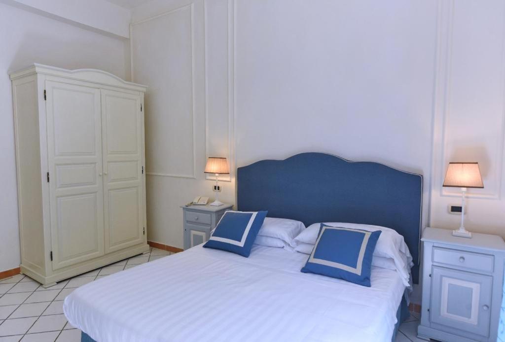 Hotel Garden Riviera Santa Maria di Castellabate Exterior photo