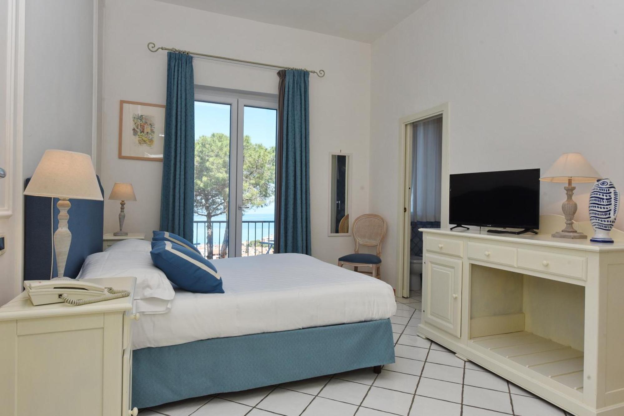 Hotel Garden Riviera Santa Maria di Castellabate Exterior photo