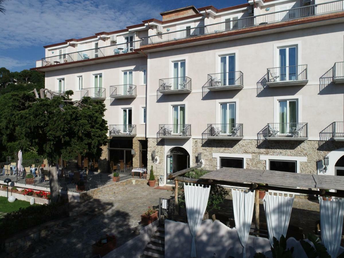 Hotel Garden Riviera Santa Maria di Castellabate Exterior photo